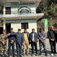 साढे आठ लाख नगदसहित १२ जना जुवाडे पक्राउ