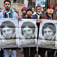 सुनचाँदीको मूल्य घट्यो