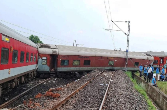 रेल दुर्घटनामा एक जनाको मृत्यु, ४० बढी घाइते