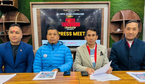 प्रधानमन्त्री ओलीबाट पदक विजेता पलेसालाई पुरस्कार प्रदान