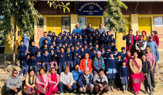 विद्यार्थी र ज्येष्ठ नागरिकालाई न्यानो कपडा