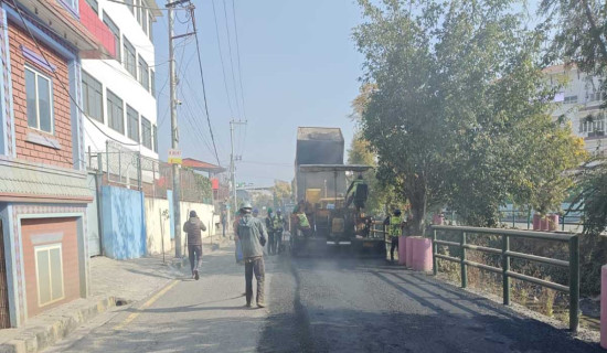 धोबीखोला नदी करिडोर सडक मर्मत धमाधम