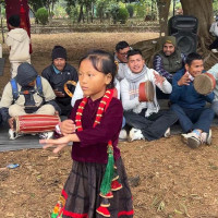 पर्यटकका रोजाइमा इलाम