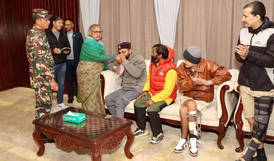 डा निकोलस भुसाल र हरिश विष्टसँग ६ बुँदे सम्झौता