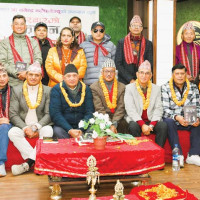 गीत लेखनमा लोकप्रिय बन्दै वरिष्ठ पत्रकार थपलिया