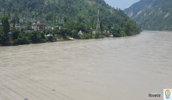 कर्णालीमा बाढी खतराको तहमा, कैलालीका दक्षिणी क्षेत्र डुबानमा