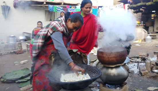 गुलर्या माघ महोत्सवमा तीन हजार सहभागीलाई निःशुल्क ढिक्रीको व्यवस्था