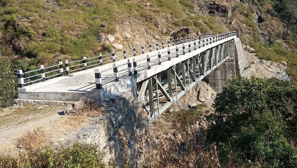 पुल सञ्चालन नहुँदा आवागमनमा सास्ती