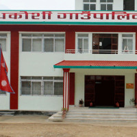 घना जङ्गलमा भेटिए अशक्त वृद्ध