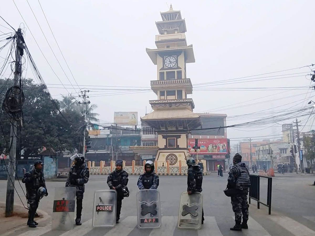 सर्वदलीय बैठकबाट विवाद टुङ्गिएसँगै वीरगन्जमा ‘कर्फ्यु’ हटाइयो