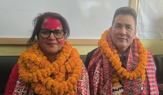 सुदूरपश्चिमबाट एमाले, कांग्रेस र नेकपाका उम्मेदवारले दर्ता गरे उम्मेदवारी