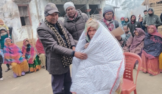 जाडोबाट जोगाउन महादेवामा दलित–विपन्नलाई सिरक वितरण