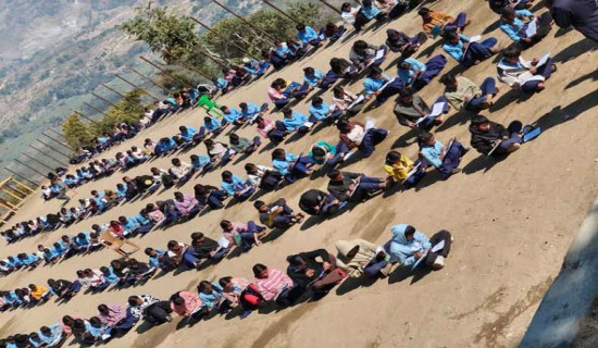 माटोका मूर्ति बनाउन भ्याइनभ्याइ