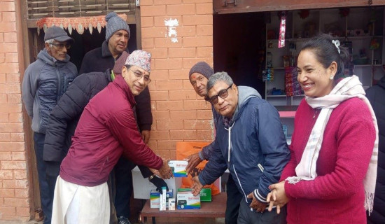 सञ्चारकर्मी ठाकुरसिंह थारुकाे पार्टी महासचिव यात्रा....