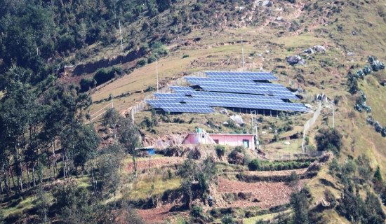 बारेकोटका स्थानीय चार महिनादेखि अन्धकारमा