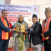 बालबालिकाले देउसीभैलो खेलेर जुटाएको रकमबाट ताराखेतमा सडकबत्ती