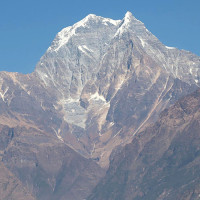 कालापत्थरमा परिणत भएको नीलगिरि हिमाल