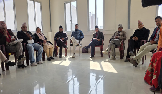 एमालेका सदस्यहरू चुनावी रणनीति बनाउन व्यस्त