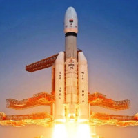 छोमाछो ताल र निलगिरि हिमाल