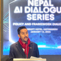 घुम्दै फिर्दै ल्होमन्थाङ