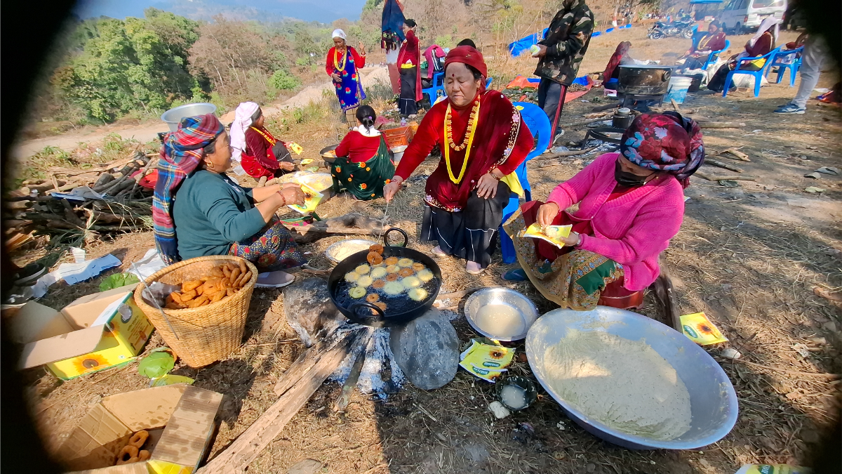 माघे सङ्क्रान्तिको अवसरमा खाना महोत्सव (फोटो फिचर)