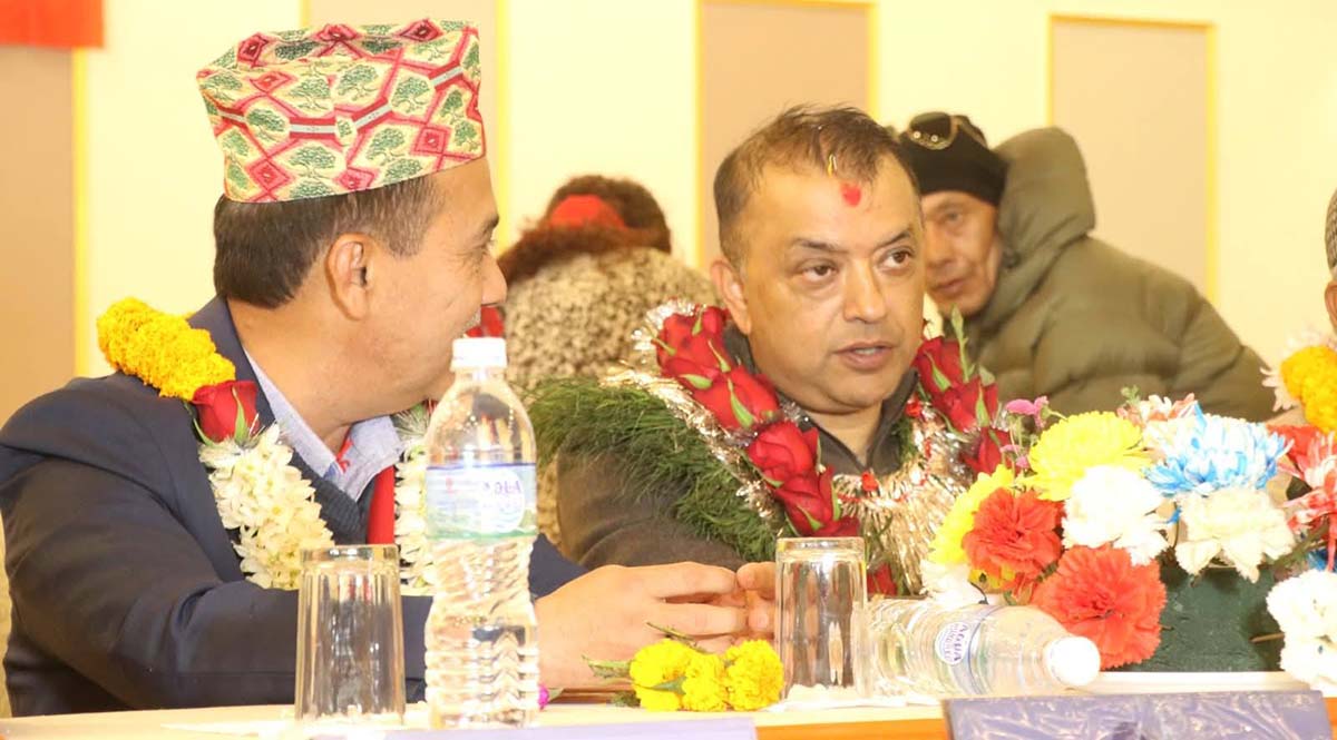 सत्ताका लागि सम्झौता नगर्ने कांग्रेसको प्रतिवद्धता . कांग्रेस केन्द्रीय कार्यसमिति बैठकः देउवाबाट अभिभावकीय भूमिका प्राप्त हुने विश्वास