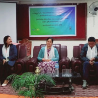 परम्परागत शैलीमा रोपाइँ