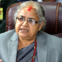 अग्निपीडित परिवारलाई राहत सामग्री वितरण