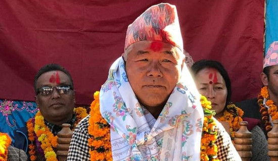 नेकपाका नेता देव गुरुङ मनाङबाट उठ्ने