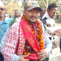 आफ्ना नै वैरी