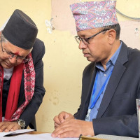 निवर्तमान सभामुख घिमिरेको उम्मेदवारी दर्ता