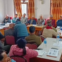 ढुम्बा तालमा पर्यटकहरूको चहल–पहल