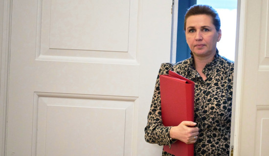 ग्रिनल्यान्डबारे सार्वभौमसत्तामा वार्ता हुँदैनः डेनमार्क