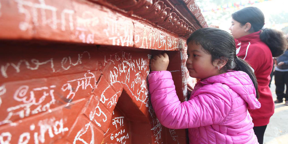 सरस्वती पूजामा अक्षरारम्भ संस्कार (फोटो फिचर)