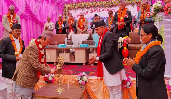 सुनको मूल्य नाघ्यो तीन लाख