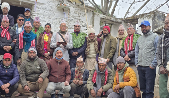 कृषकलाई अनुदानमा हाते ट्याक्टर प्रदान