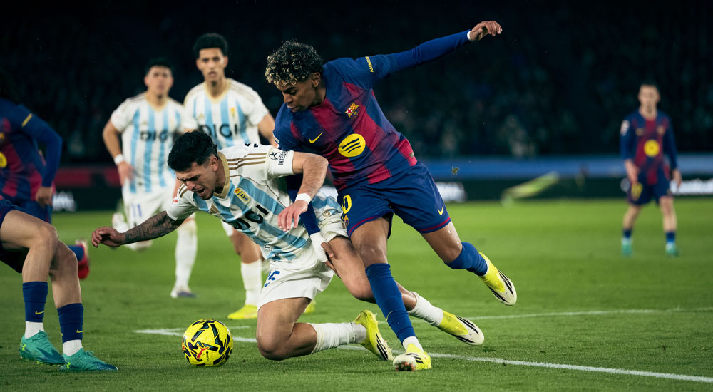 बार्सिलोना पुनः शीर्षस्थानमा