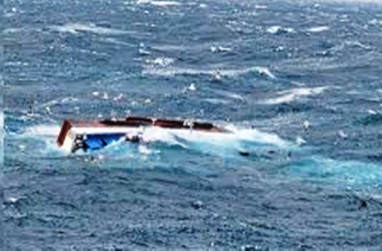 भूमध्यसागरमा डुङ्गा डुब्दा ५० जना बेपत्ता