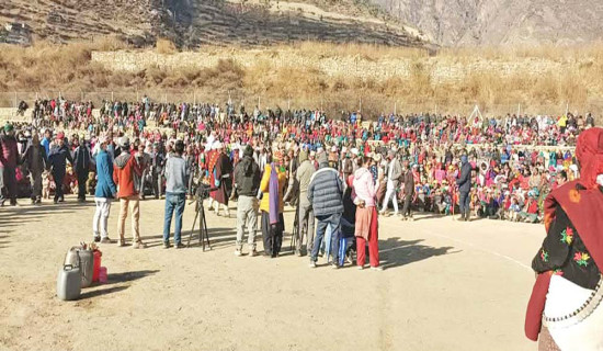 परम्परागत भाकाको संरक्षणमा स्थानीय गायक