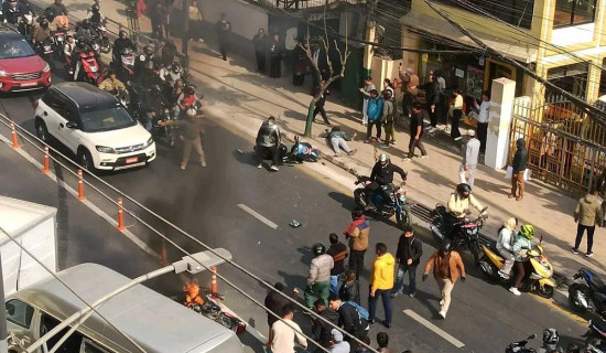 काठमाडौँको जमलमा दुर्घटना हुँदा  चार जना घाइते