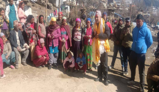 उम्मेदवारको घरदैलो अभियान