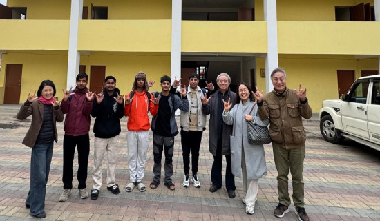 केन्द्रीय बहिरा विद्यालयलाई शैक्षिक सामग्री सहयोग