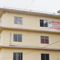 वर्षाले काँचो इँटामा क्षति