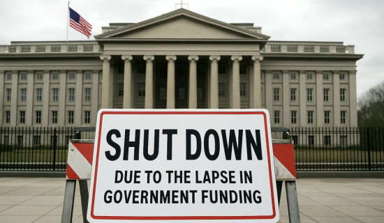 विमानस्थलमा जमेको हिउँ पन्छाएपछि हवाई सेवा सुचारु