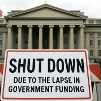 विमानस्थलमा जमेको हिउँ पन्छाएपछि हवाई सेवा सुचारु