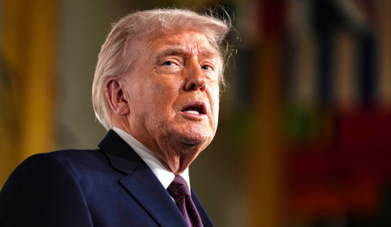 क्यानाडालाई विमानमा ५० प्रतिशत कर लगाउने ट्रम्पको चेतावनी