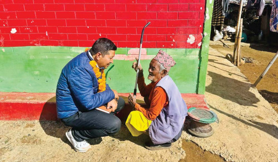 उम्मेदवारसहित घरदैलो अभियान