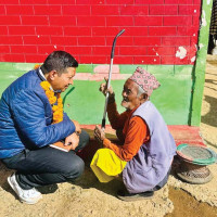 उम्मेदवारसहित घरदैलो अभियान