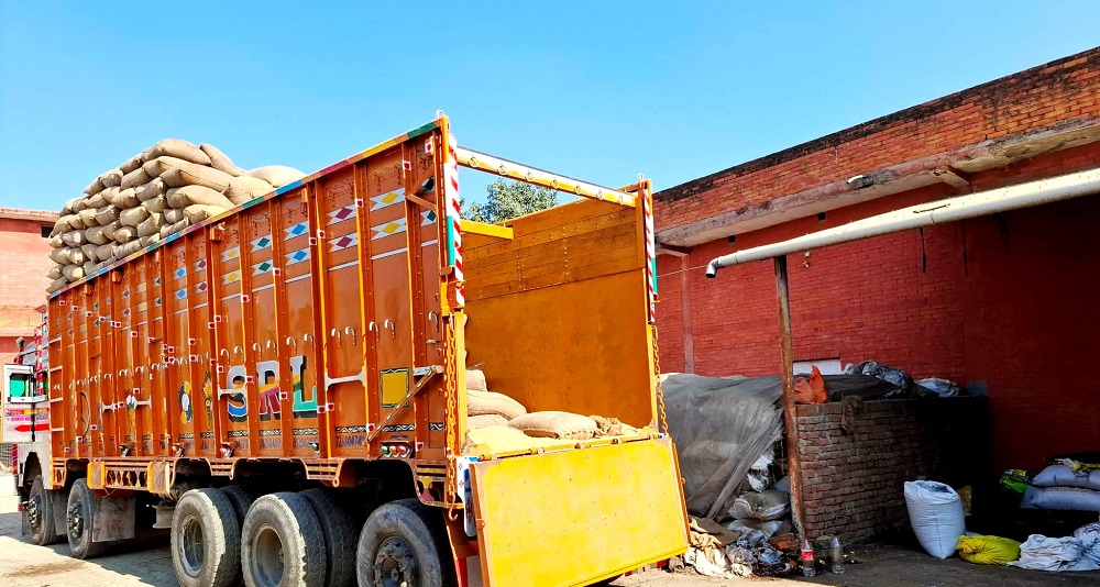 नेपालगन्ज नाकाबाट ३३ करोडको जडिबुटी निर्यात