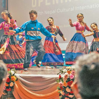 चलचित्रमा मुना